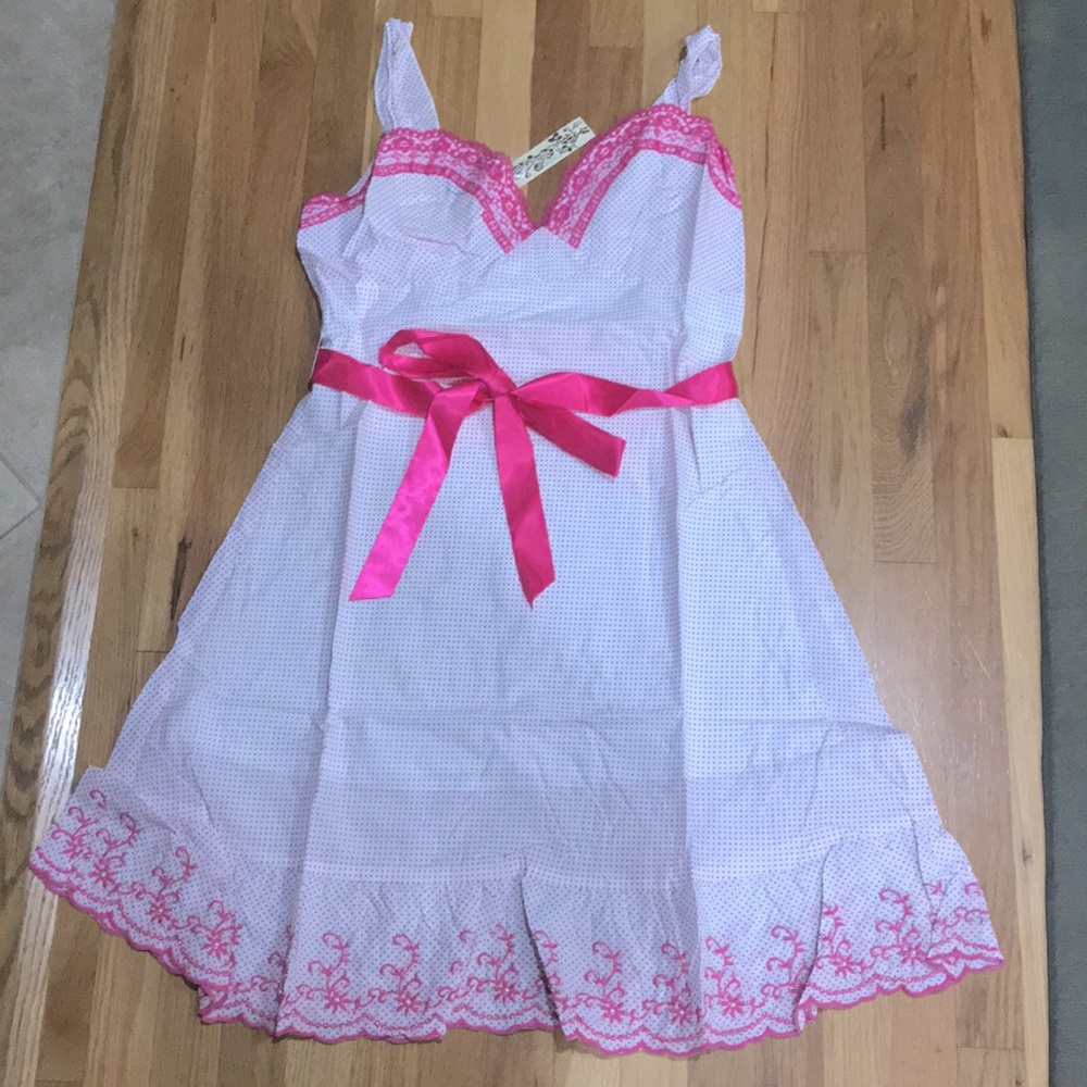 Brand New - Women’s White/Pink Summer Dress